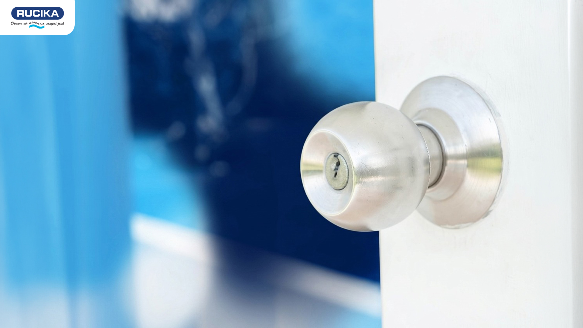Contoh handle pintu rumah jenis knob warna silver
