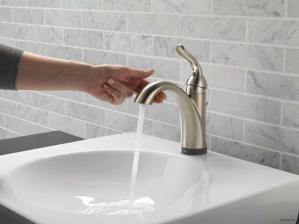 Delta's Touch20 Technology allows the user to turn the faucet on and off with just a tap (CNW Group/Delta Faucet Canada)