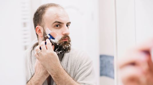 Sisa rambut yang langsung terbuang ke wastafel biasanya berasal dari bercukur